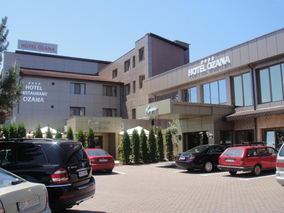 Hotel Ozana Бистрица Экстерьер фото